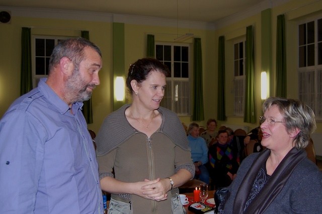 Hartmut Fort, Dr. Saskia Ludwig und Monika Schulz-Hpfner bei der Brgerversammlung
