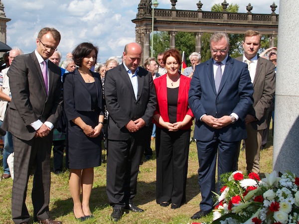 Gedachten der Opfer: Prof. Michael Schierack MdL, Katherina Reiche MdB, Anja Heinrich MdL, Kai Wegner MdB, Innensenator Frank Henkel, Steeven Bretz MdL  